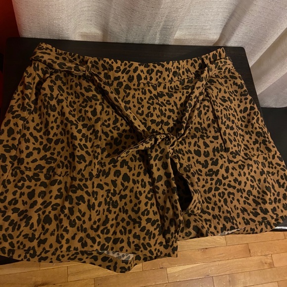 Cheetah high waist shorts size:XXL - Picture 5 of 5